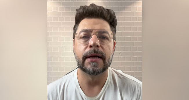 O pastor Emerson Pinheiro em comunicado sobre doença. (Captura de tela/Instagram/pr.emersonoficial)