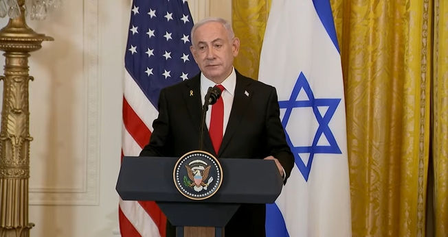 Benjamin Netanyahu, durante coletiva de imprensa na Casa Branca (Captura de tela/YouTube/Washington Post).