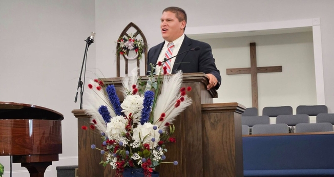 O pastor Josh Sullivan. (Foto: Reprodução/Facebook/Fellowship Baptist Church)