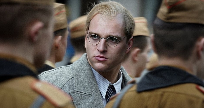 Cenas do filme A Redenção: A História Real de Bonhoeffer. (Foto: Angels Studio)