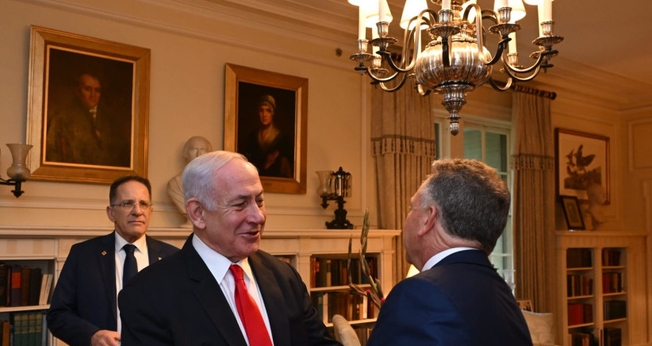 O primeiro-ministro Benjamin Netanyahu se encontra com o Enviado Especial dos EUA para o Oriente Médio, Steve Witkoff (Foto: Avi Ohayon/GPO)