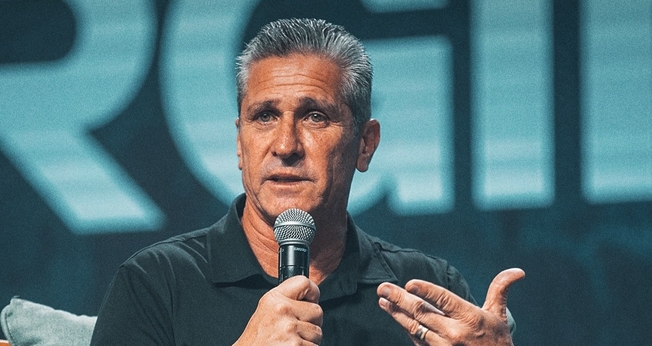 Jorginho testemunhou sobre sua fé em Jesus na Igreja Batista Atitude. (Foto: Instagram/Atitude Sports).