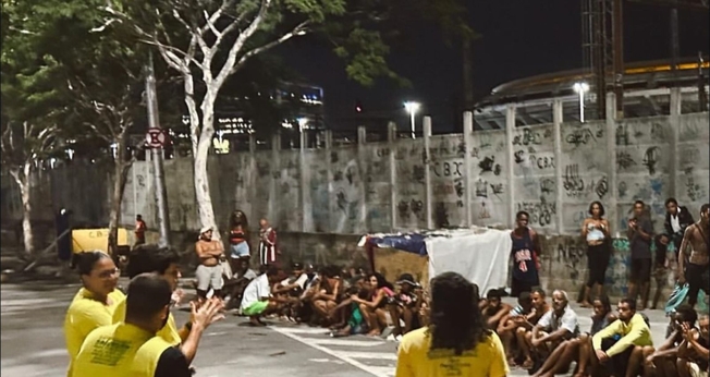 O evangelismo de rua. (Foto: Reprodução/Instagram/Cristolândia)