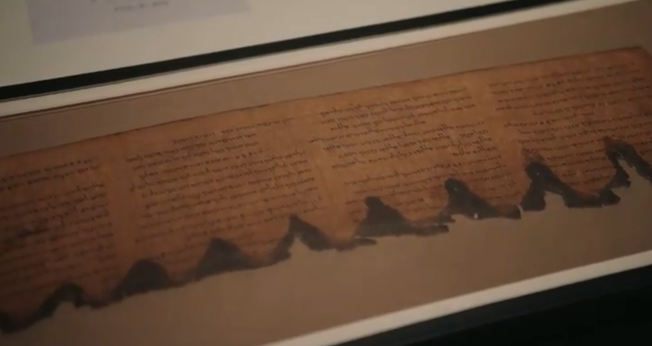 Os pergaminhos atraíram grande interesse de estudiosos e do público em geral desde a sua descoberta. (Captura de tela/Fox News)