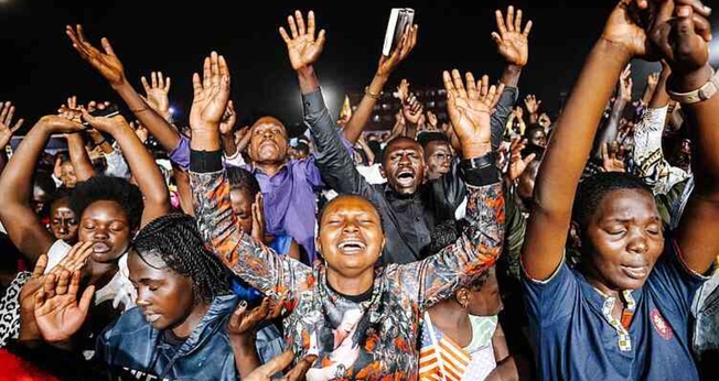 Cruzada evangelística na áfrica. (Foto: Reprodução/CfaN)