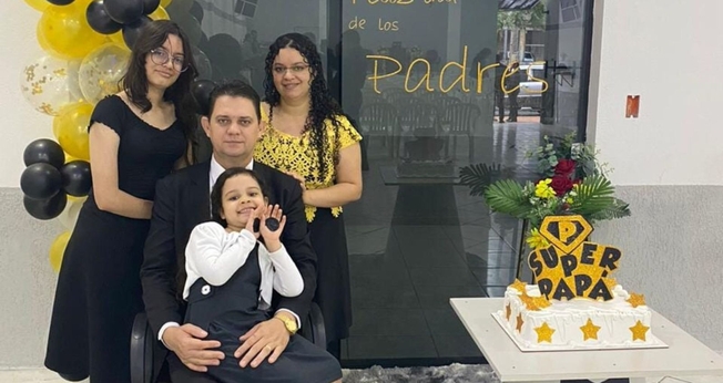 A família missionária. (Foto: Reprodução/Facebook/Davi Samuel Nienov)