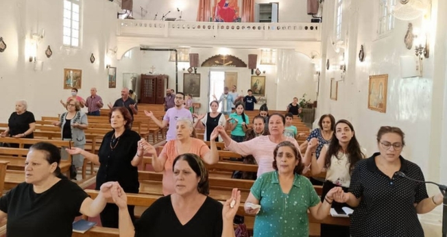 A Capuchin Church of Jesus the King se tornou abrigo para famílias. (Foto: Facebook/كنيسة يسوع الملك، للآباء الكبوشيين-اللاتين السويداء.سورية.).