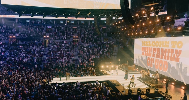 A Cruzada PDX aconteceu nos dias 2 e 3 de agosto no Moda Center, atraindo multidões em ambas as noites. (Foto: Instagram/pdxcrusade)