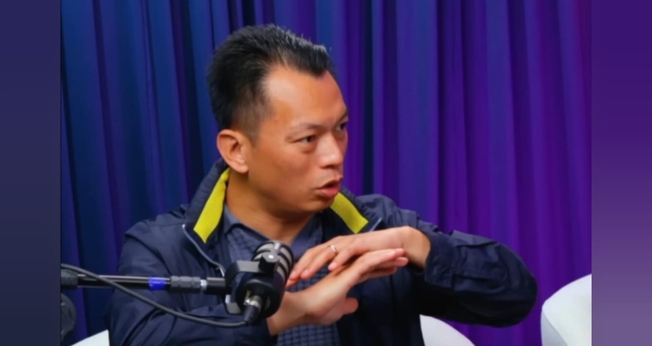 Isaac Liu, filho do pastor perseguido Irmão Yun, foi livrado da morte por Deus. (Foto: Reprodução/YouTube/Plenitude).