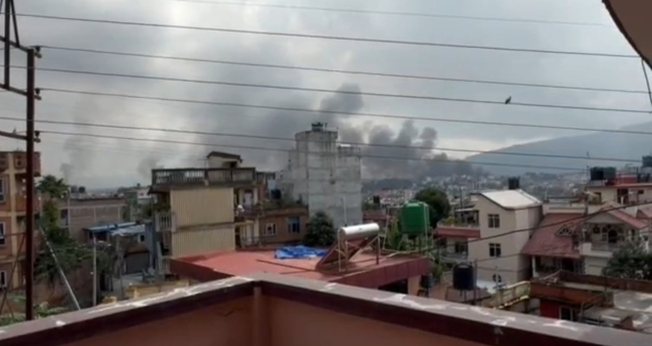 Manifestações começaram após banimento de redes sociais no país. (Foto: Portas Abertas).