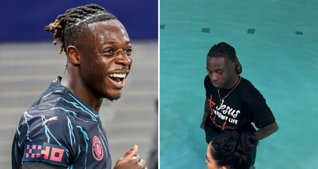 O jogador do Manchester City, Jeremy Doku, em campo e em seu batismo. (Captura de tela / Wikimedia / Instagram / Jeremy Doku)