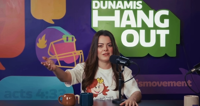 Ana Paula Valadão condenou o uso de Programação Neurolinguística no louvor. (Foto: Reprodução/YouTube/Dunamis Movement).