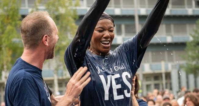 Batismos foram realizados ao ar livre em Zurique. (Foto: Livenet/Buchegg Church).