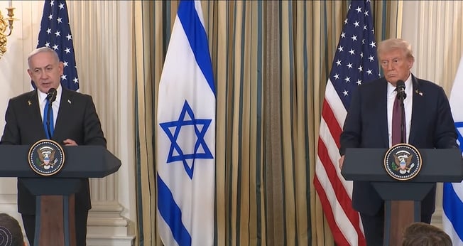 Presidente Trump participa de uma coletiva de imprensa com o Primeiro-Ministro do Estado de Israel. (Captura de tela/YouTube/White House) 