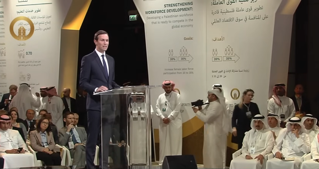 Jared Kushner fala a líderes no Oriente Médio. (Captura de tela/YouTube/Rafael Bittencourt)