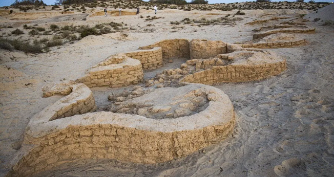 Fortaleza egípcia de mais de 3.000 anos. (Foto: Divulgação/Ministério do Turismo e Antiguidades do Egito).