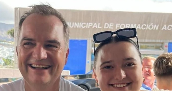 Alexander Wurm e a filha Serena transportavam suprimentos de socorro para a Jamaica. (Foto: Facebook/Ignite the Fire Ministry)