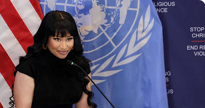 Nicki Minaj durante discurso na ONU, onde denunciou a perseguição de cristãos na Nigéria. (Captura de tela/YouTube/USA Today)