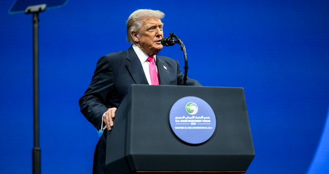 Donald Trump discursa no Fórum de Investimentos EUA-Arábia Saudita. (Foto: Casa Branca)