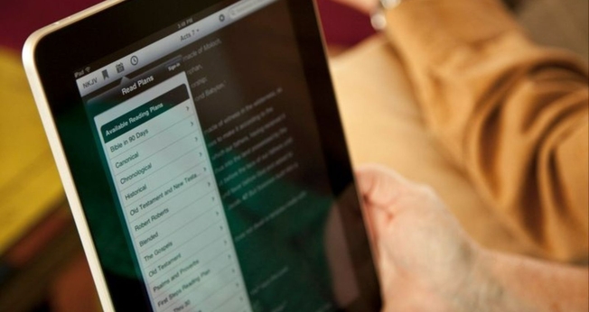 O aplicativo da Bíblia marcou um recorde global no engajamento das Escrituras. (Foto: Reprodução/Facebook/YouVersion)