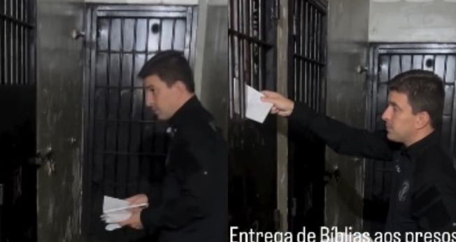 O delegado Humberto foi às celas e ofereceu a Bíblia aos suspeitos. (Foto: Reprodução/Delegado Humberto Teófilo).
