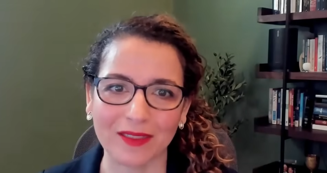 Lana Silk, presidente da Transform Iran, em entrevista á CBN News. (Captura de tela/YouTube/CBN News)