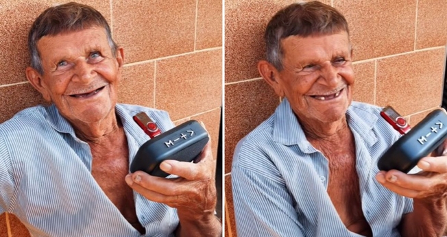 Severino ouvindo a Bíblia. (Foto: Reprodução/Instagram/Marcelo Sales)