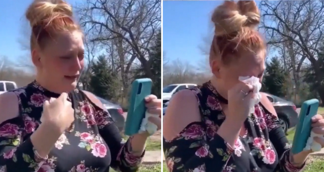 Mulher se emociona ao relatar, em chamada de vídeo, que voltou a enxergar após oração na igreja. (Captura de tela/X/iNspiritextra)
