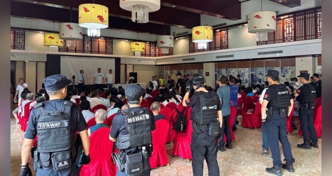 Após a invasão policial de um culto, líderes, fiéis e crianças são detidos em Sichuan, na China. (Foto: ChinaAid)