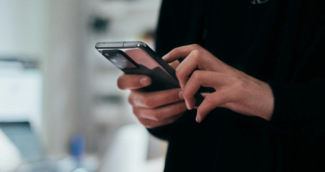 Evangelismo digital tem levado milhões de pessoas ao Evangelho por meio de buscas na internet. (Foto representativa: Jonas Leupe / Unsplash)