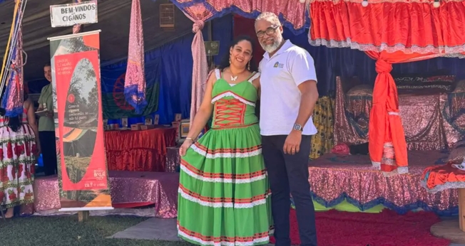 Gilmar Barbosa e a esposa Jádi. (Foto: Reprodução/Junta de Missões Nacionais)
