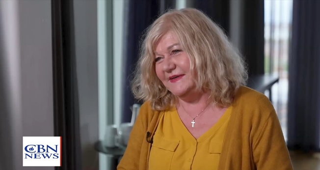 Ingrid Carlqvist teve um encontro com Cristo em Israel. (Foto: Reprodução/CBN News).