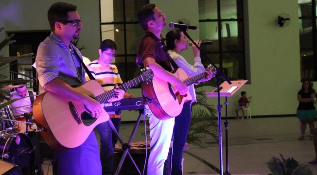 Fabiano Alves participa do "Plataforma Jovem", em Fortaleza (CE); veja as fotos Fabiano Alves participa do "Plataforma Jovem", em Fortaleza (CE); veja as fotos