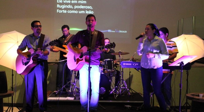 Fabiano Alves participa do "Plataforma Jovem", em Fortaleza (CE); veja as fotos Fabiano Alves participa do "Plataforma Jovem", em Fortaleza (CE); veja as fotos