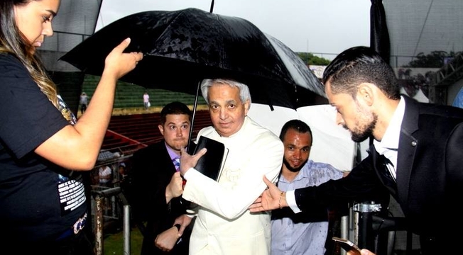 7º Congresso Fogo de Avivamento para o Brasil, com Benny Hinn 7º Congresso Fogo de Avivamento para o Brasil, com Benny Hinn