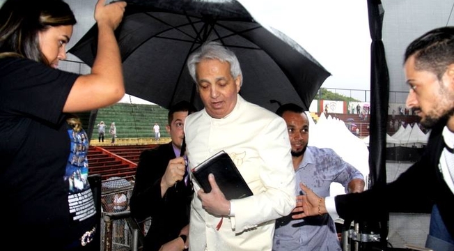 7º Congresso Fogo de Avivamento para o Brasil, com Benny Hinn 7º Congresso Fogo de Avivamento para o Brasil, com Benny Hinn