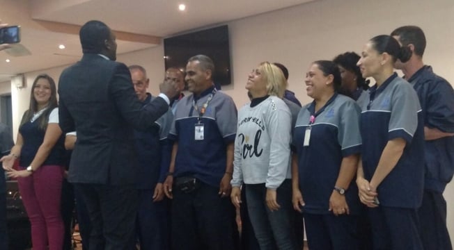 Culto com missionário Robson Staines, em auditório da Rede Globo (SP)