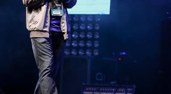 Pr. Eleilton ministrando Pr. Eleilton ministrando