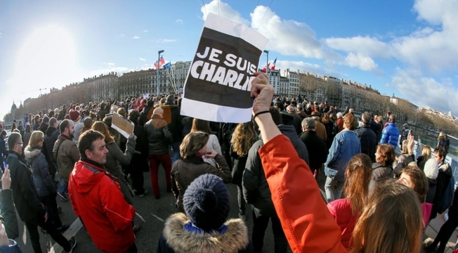 Antes do ataque terrorista recente, Charlie Hebdo havia sido processada 13 vezes por organizações católicas Antes do ataque terrorista recente, Charlie Hebdo havia sido processada 13 vezes por organizações católicas