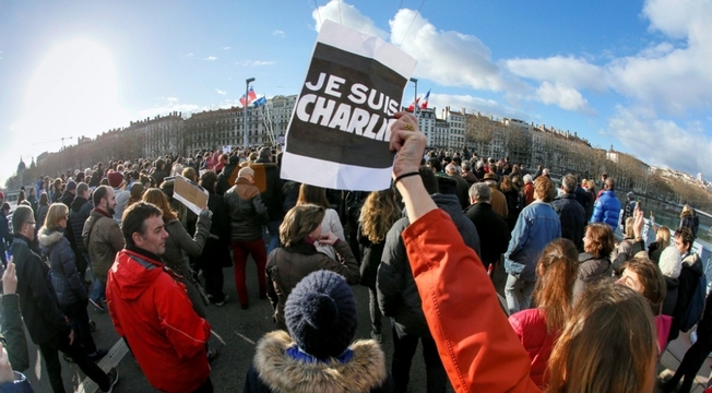 Antes do ataque terrorista recente, Charlie Hebdo havia sido processada 13 vezes por organizações católicas Antes do ataque terrorista recente, Charlie Hebdo havia sido processada 13 vezes por organizações católicas