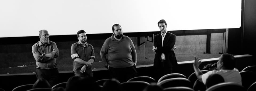 Da esquerda para a direita, pastor Humberto Machado, o ator Caíque Oliveira, o diretor Miguel Nagle e o repórter Giba Bergamin, durante debate com o público.