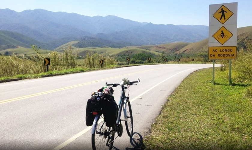 Adriana conta que andar de bicicleta diariamente pelas ruas de São Paulo a motivou a fazer sua primeira cicloviagem longa. (Foto: Divulgação/Adriana Marmo)