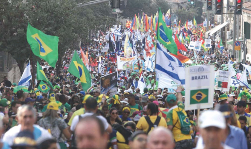 Brasileiros estiveram entre os participantes de marcha na Festa dos Tabernáculos em Jerusalém. (Foto: Marc Israel Sellem/The Jerusalem Post) 