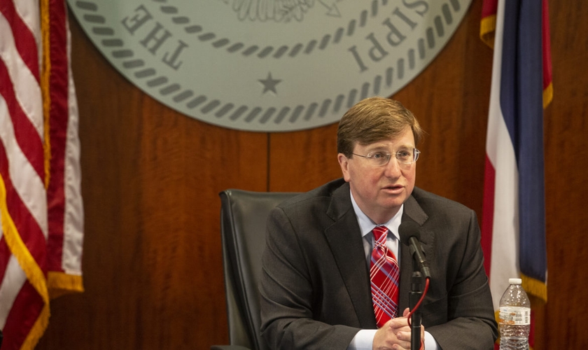 O governador Tate Reeves decretou um dia de jejum e oração. (Foto: Eric J. Shelton/Mississippi Today)