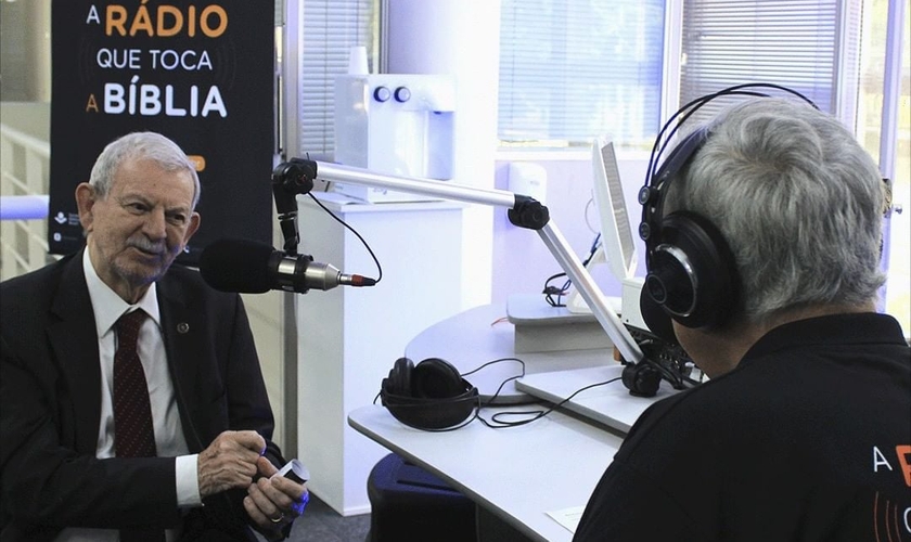 A Rádio Bíblia SBB entrou em operação no dia 12 de dezembro. (Foto: Instagram/SBB)