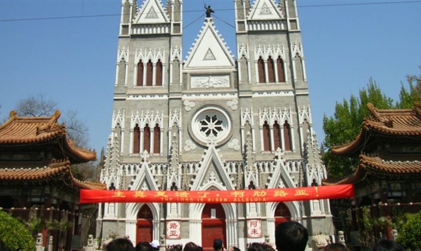 Enquanto a Constituição da China garante a liberdade religiosa, ela protege somente o que são consideradas atividades religiosas "normais". (Foto: Commons/ Wikimedia)