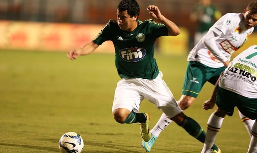 Mendieta fez o primeiro gol do Palmeiras no confronto do Pacaembu