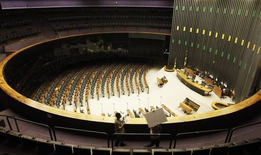 Plenário vazio no Congresso Nacional durante o recesso branco