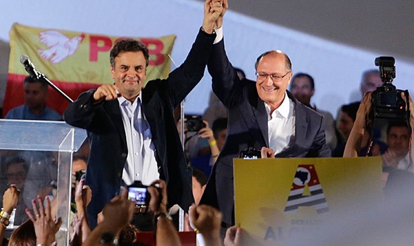 Aécio Neves apoia Geraldo Alckmin, candidato a reeleição ao governo do estado em SP