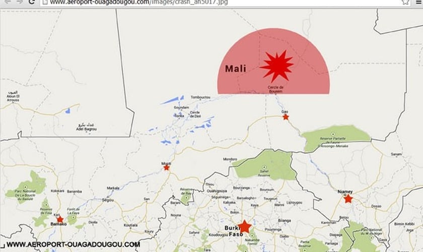 Mapa publicado no site do aeroporto de Ouagadougou mostra última localização conhecida do avião da Air Algerie que sumiu nesta quinta-feira (24)